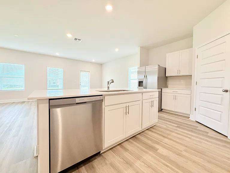 8090 Fox Hunt Dr — Photo 9