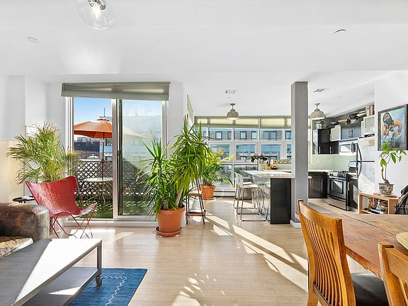 2nd image of 406 Lorimer St #8H