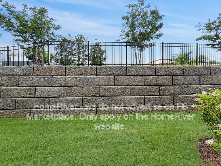 1933 Enniscorthy St — Photo 16