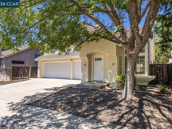 2nd image of 4540 Knollpark Cir