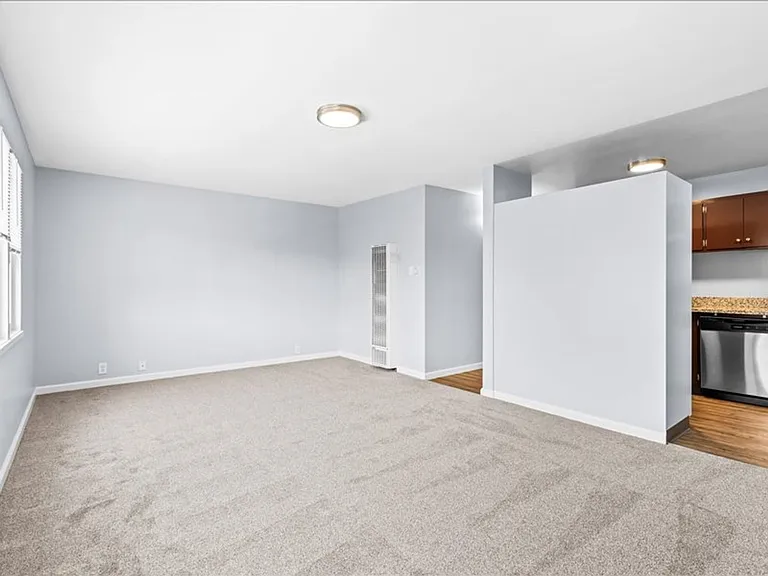 2500 Dana St — Photo 47