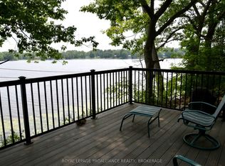 6079 Carleton Dr, South Frontenac, ON K0H 2W0