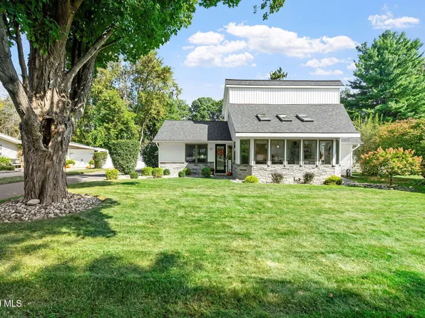 17 Knadler Drive, Latham, NY 12110