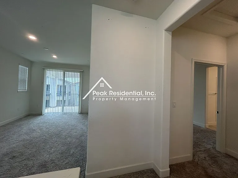 5725 Harveston Way — Photo 22