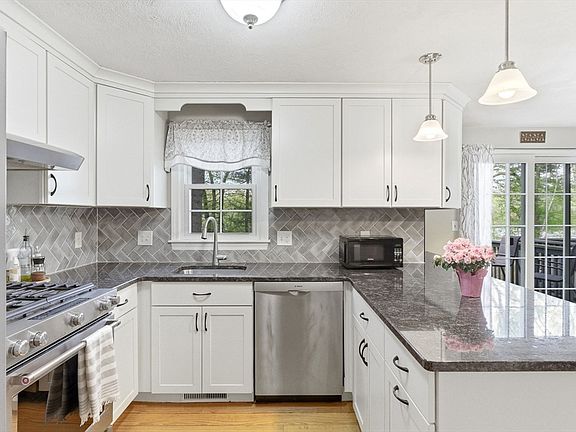 2nd image of 200 Wellman Ave #1