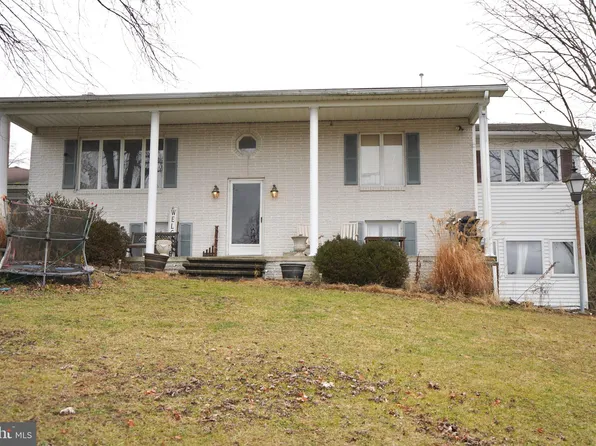 1882 Arch Rock Rd, Mifflintown, PA 17059