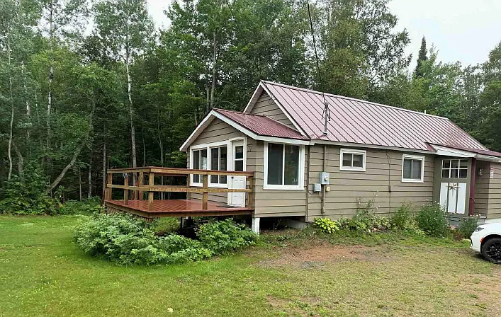 77 Midway Dr