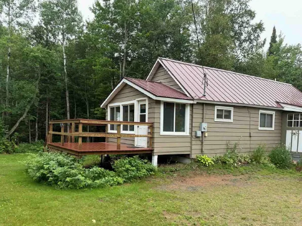 77 Midway Dr, Negaunee, MI 49866