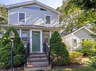 213 Knapp Pl, Greenport, NY 11944