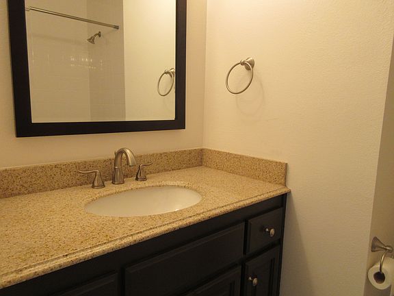 20342 Village Dr (5)_04272016