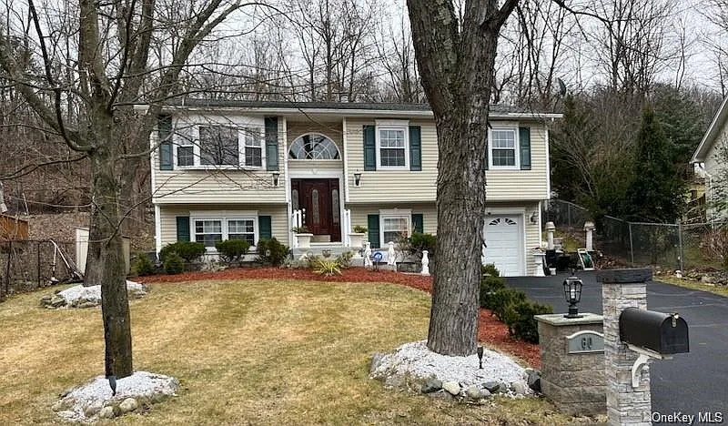 4 bed, 2.0 bath, 1780 sqft, $3,800 — Photo 2