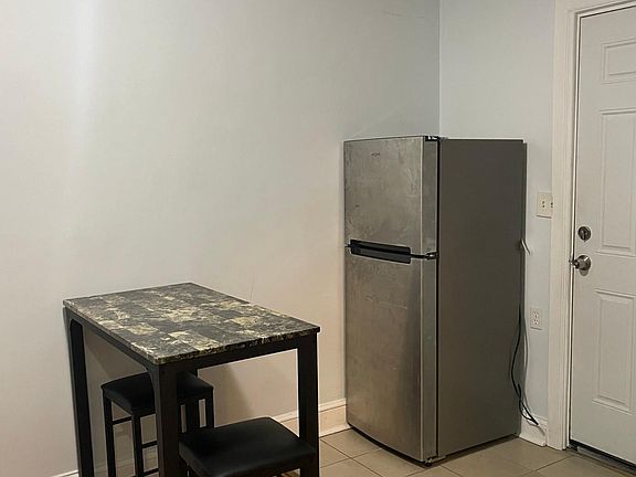 4th image of 4214 Digney Ave #2