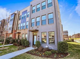 43301 John Michael Ter, Ashburn, VA 20148