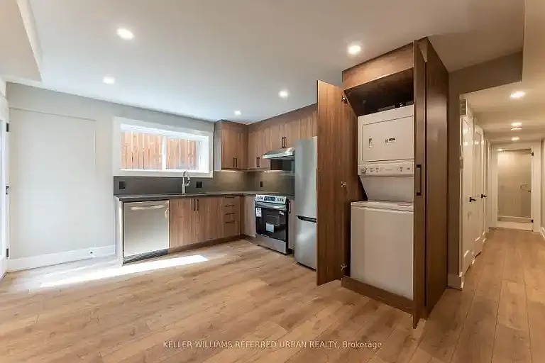 352 Jones Ave #1