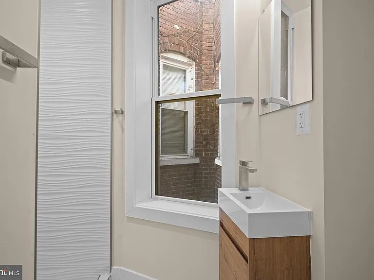 28 Todd Pl NE #2 — Photo 8