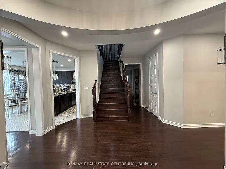 300 Ridge Rd — Photo 3