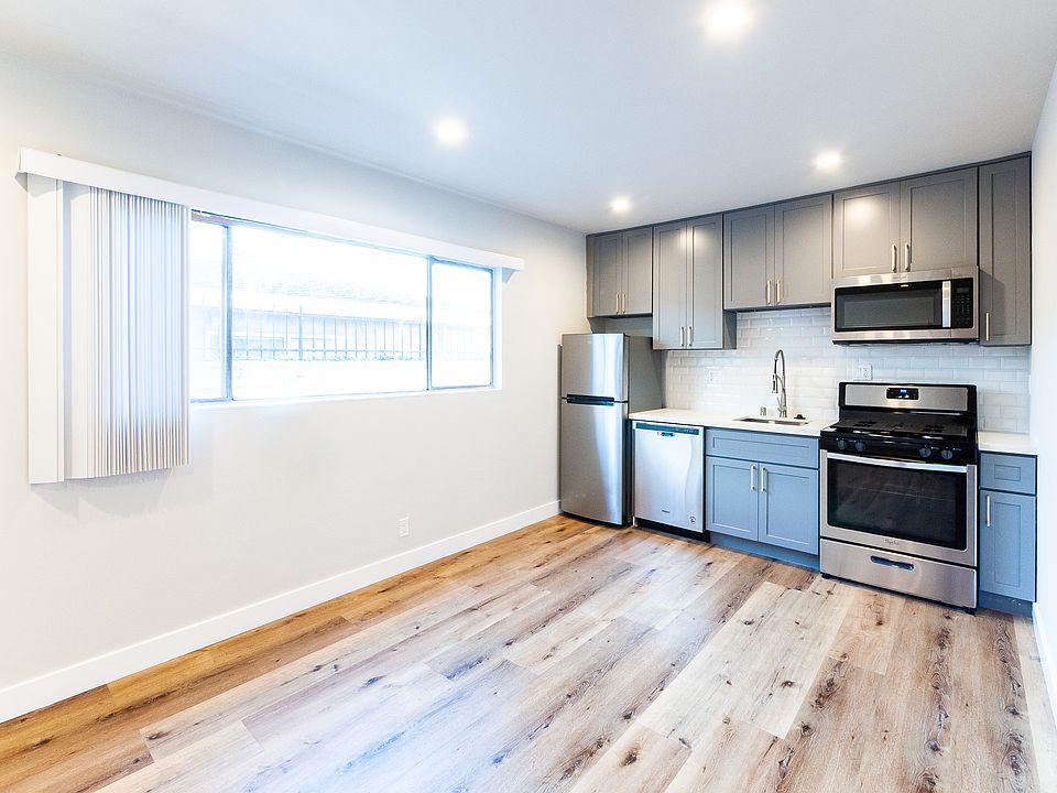 1st image of 4848 St Charles Pl APT 4