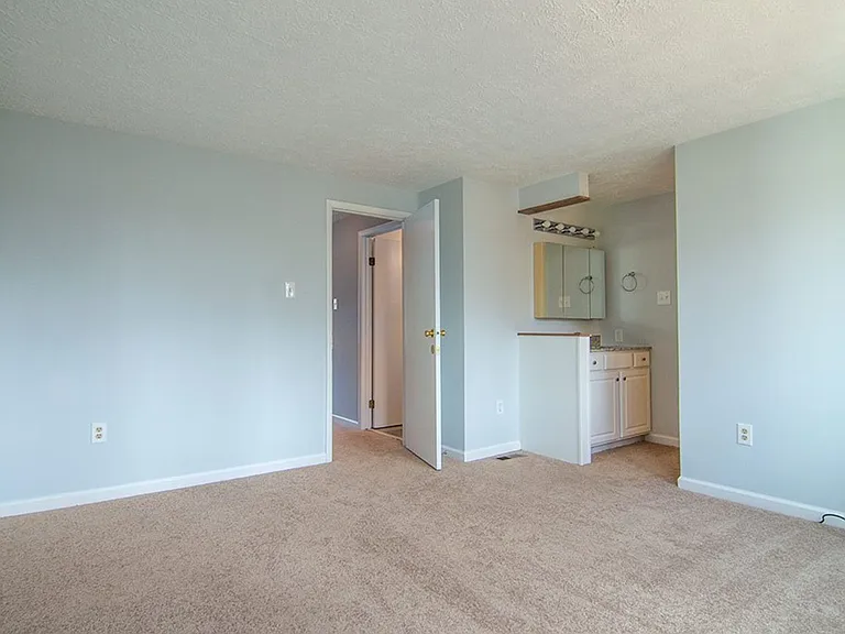 7821 White Cliff Ter — Photo 15