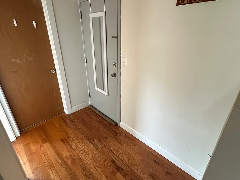 249 S 10th St #3R — Photo 9