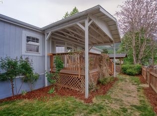 1025 NE Estes Ave, White Salmon, WA 98672