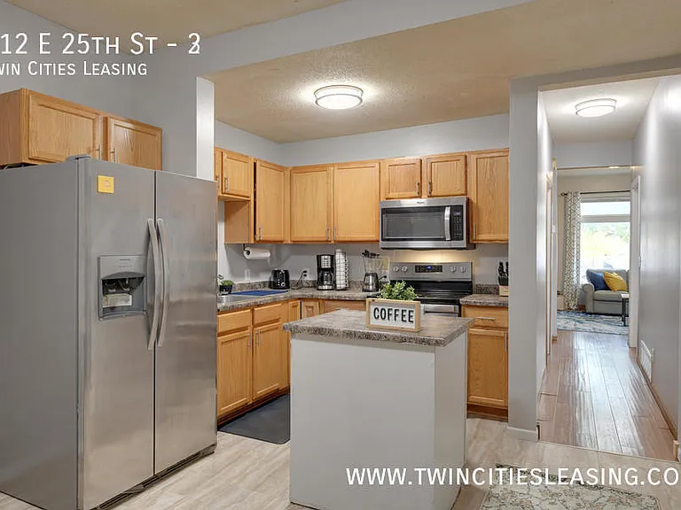 912 E 25th St #3 — Photo 49