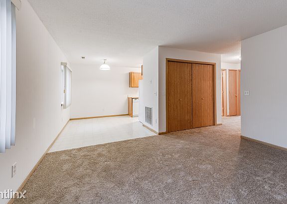 3rd image of 1524 Flynn Ln