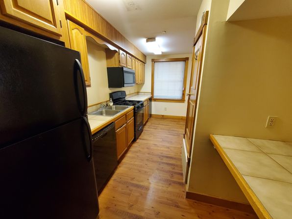9 Roberts Rd APT 206, Canaan, NH 03741