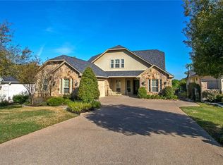 3211 Walnut Creek Ct, Bryan, TX 77807