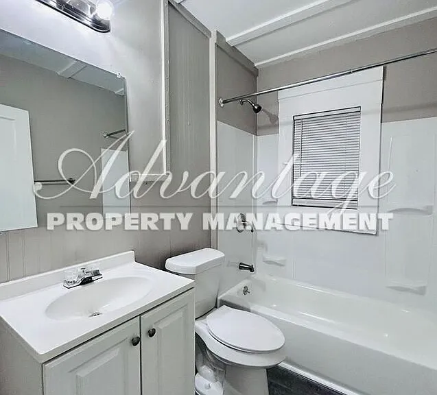 847 Ayers St — Photo 10