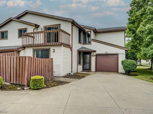 32754 Washington Ct, Solon, OH 44139