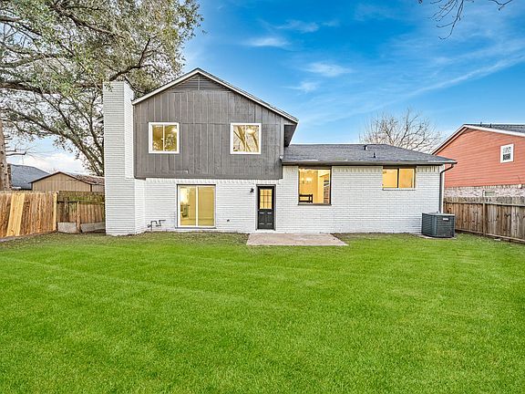 2nd image of 15022 Cedar Ridge Dr