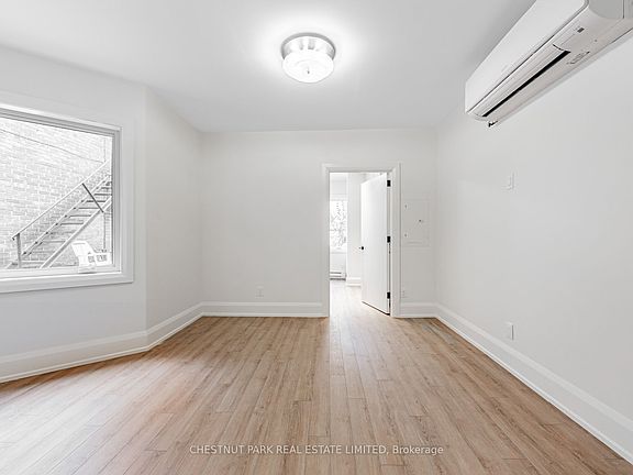 4th image of 2528 Yonge St #3