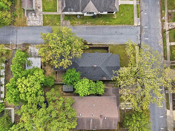 3rd image of 321 Johnson St