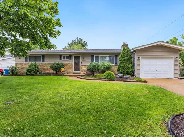 1261 Whispering Winds Dr, Arnold, MO 63010