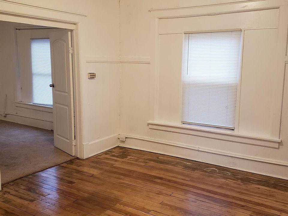 1st image of 1105 E Indiana Ave #1