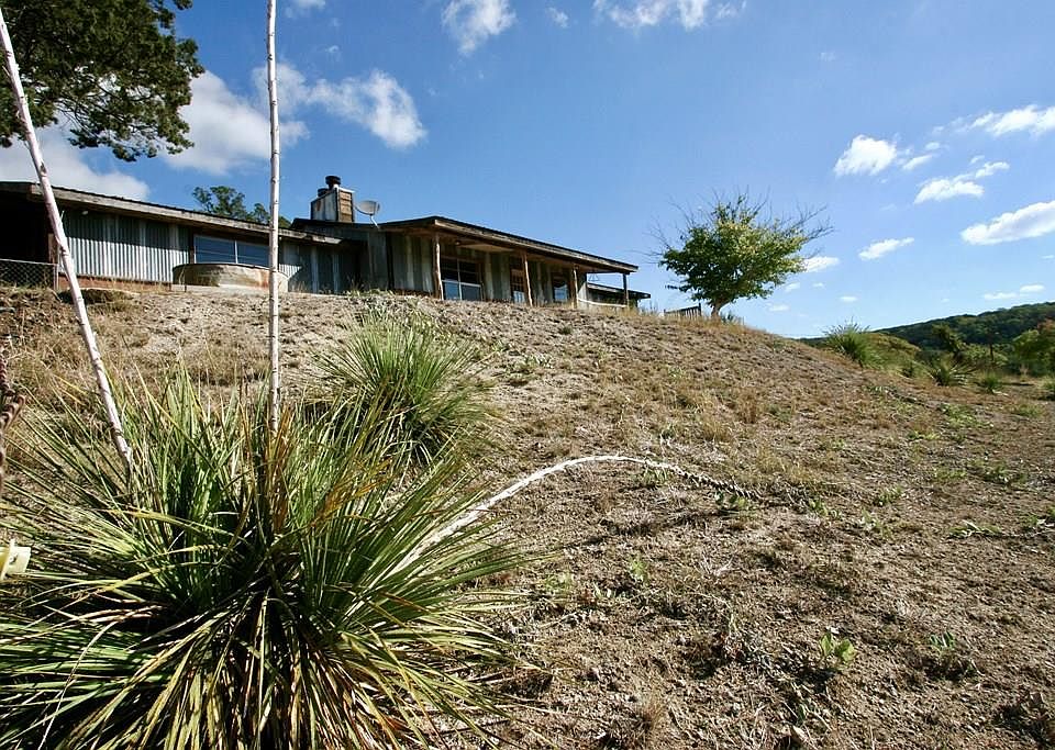 1st image of 195 Kerrville Country Dr