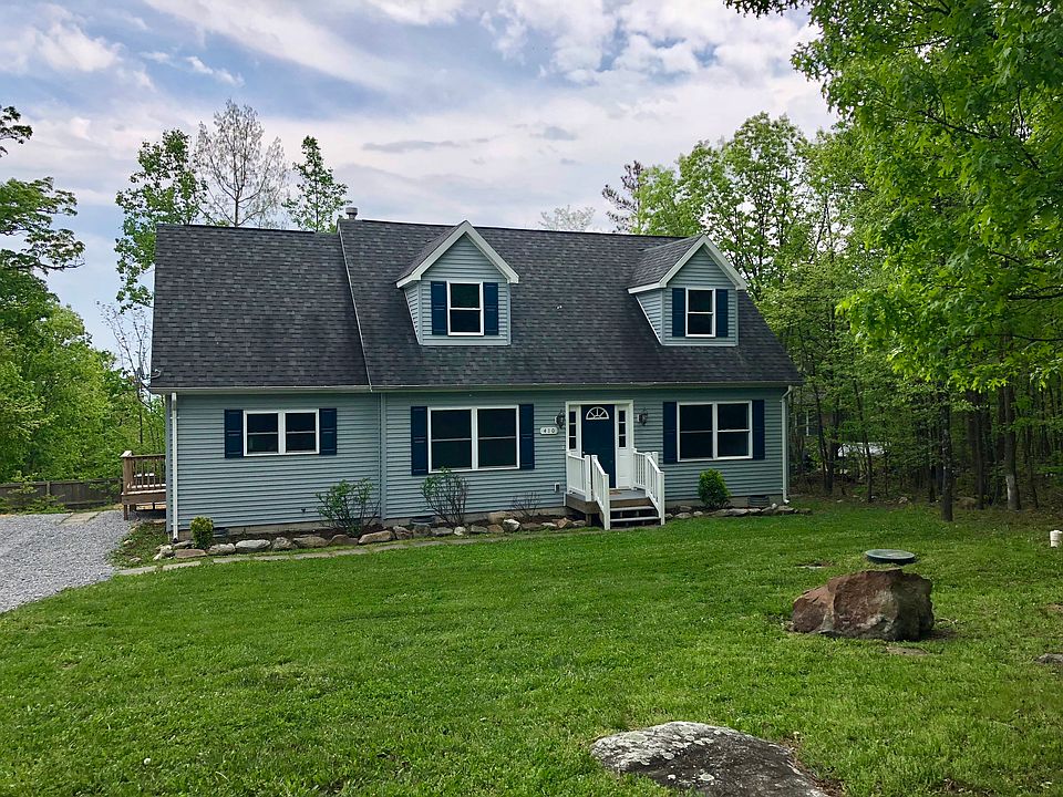 1st image of 410 Cardinal Dr