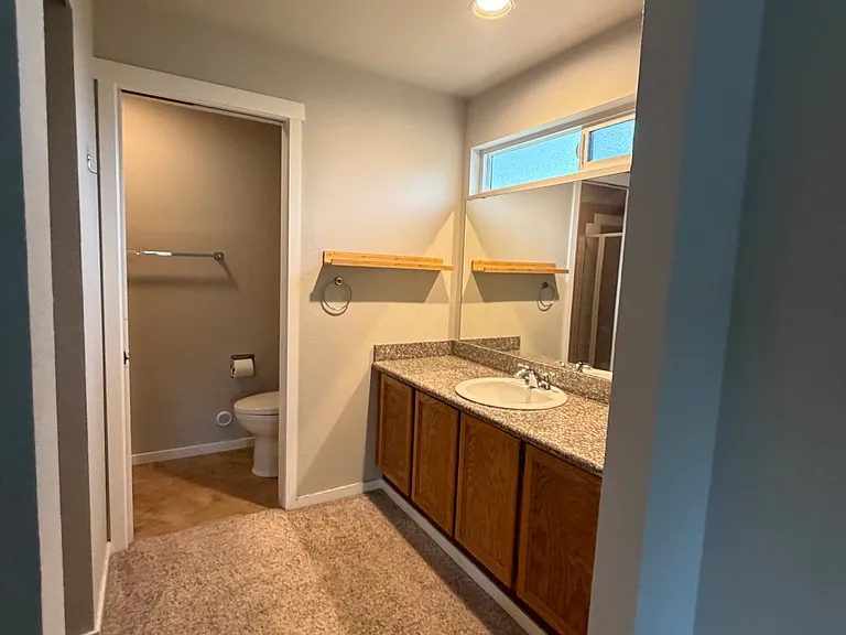 280 NW Holly St #6 — Photo 82