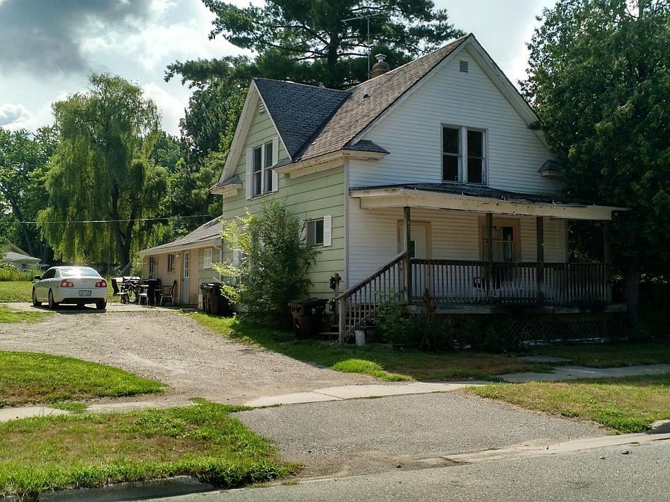 2nd image of 421 Hutchinson St