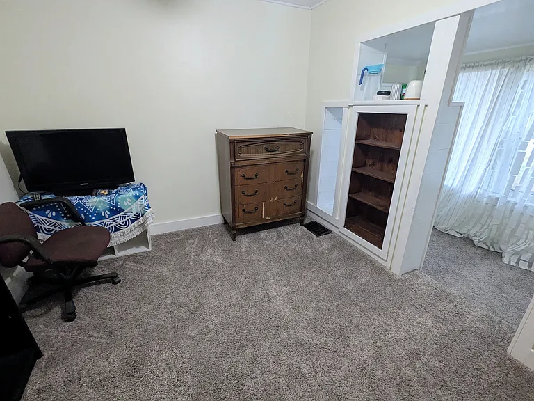 1035 Bucklin St — Photo 12