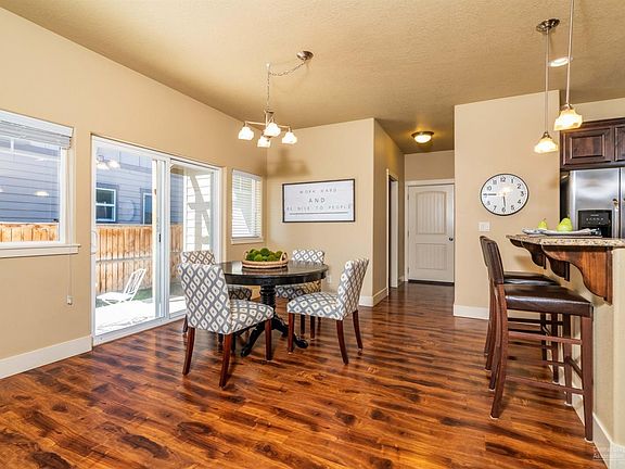 4th image of 61403 Sunbrook Dr