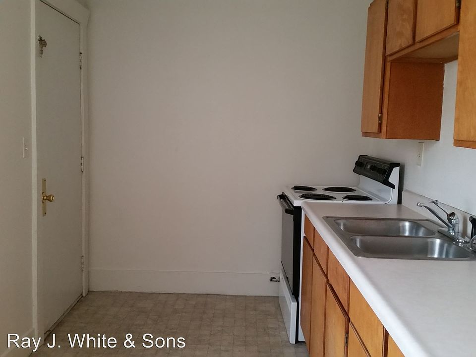 2nd image of 1226 Rigby Ln
