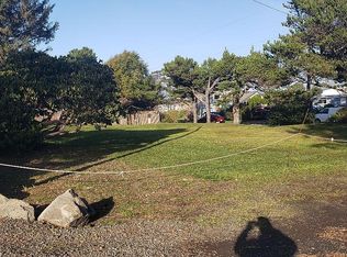 5909 NW Rhododendron St, Newport, OR 97365