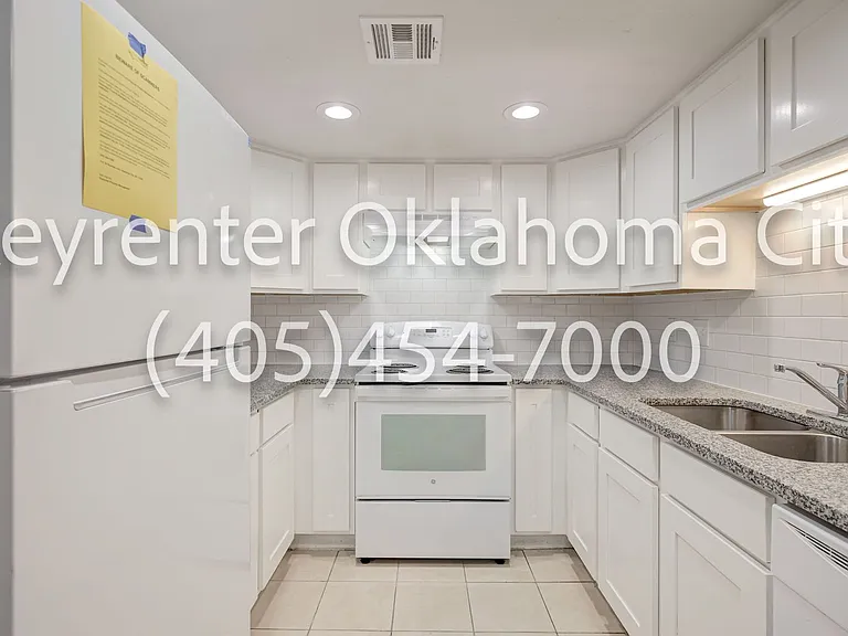 6554 N. Meridian Ave. Townhouse — Photo 13