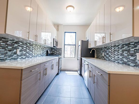 2nd image of 11525 Metropolitan Ave APT 134
