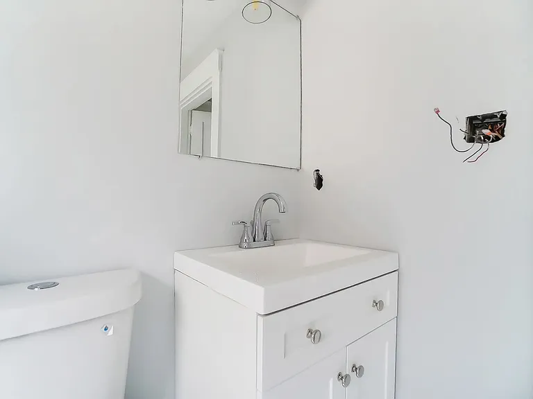 2307 Center St — Photo 31