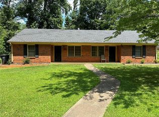 717 Jackson Park Ln, Suwanee, GA 30024