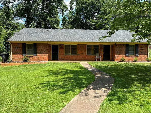 717 Jackson Park Ln, Suwanee, GA 30024