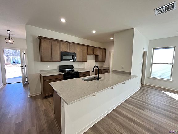 5th image of 28323 Merrimack Dr