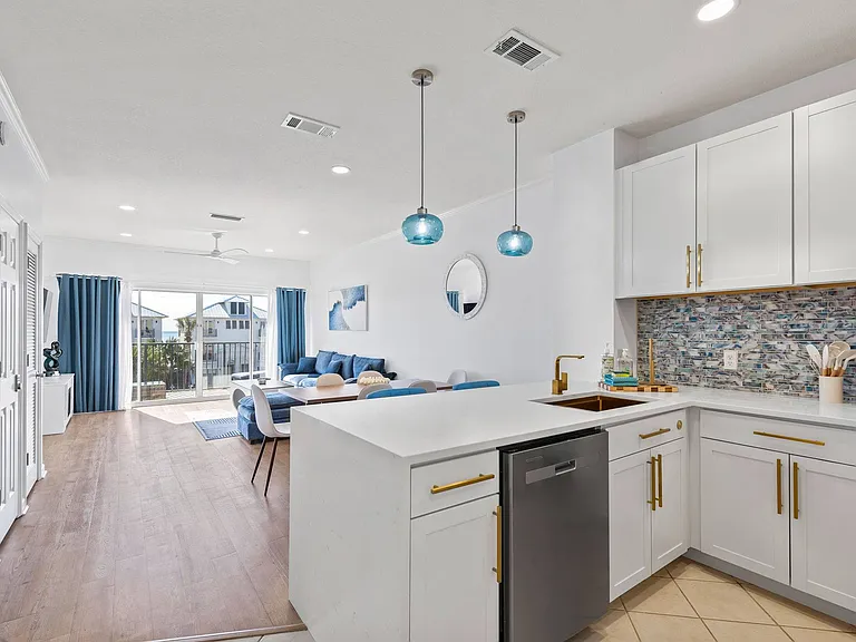 1952 Scenic Gulf Dr #303 — Photo 7
